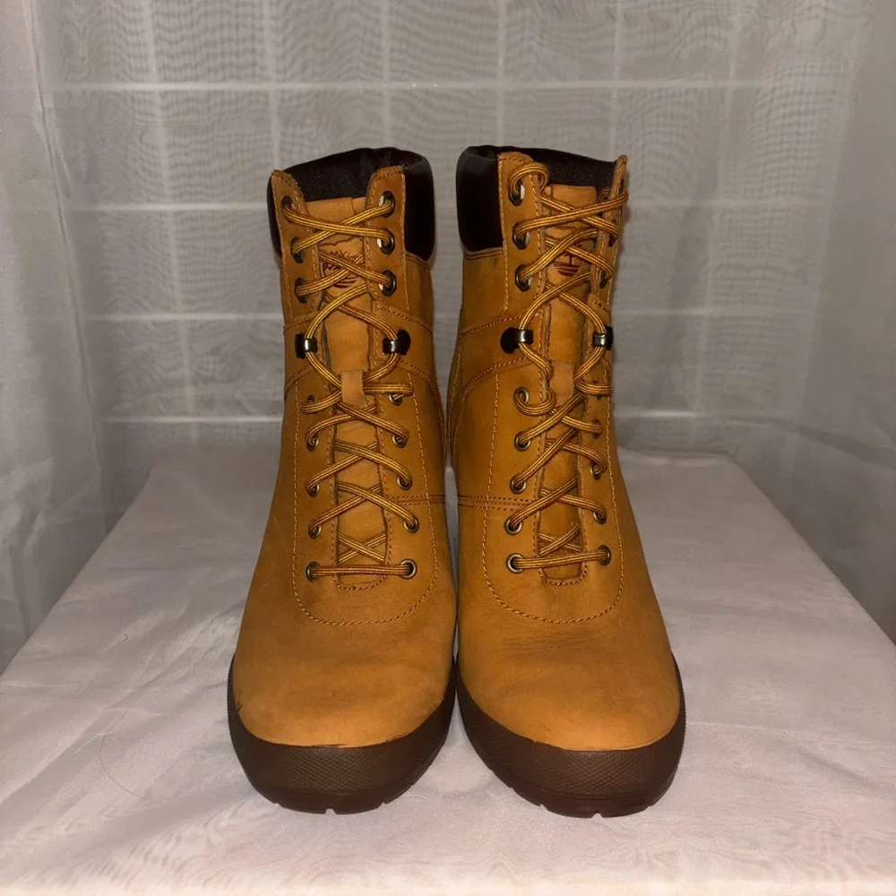 Timberland Women's Brown and Tan Heeled Boots